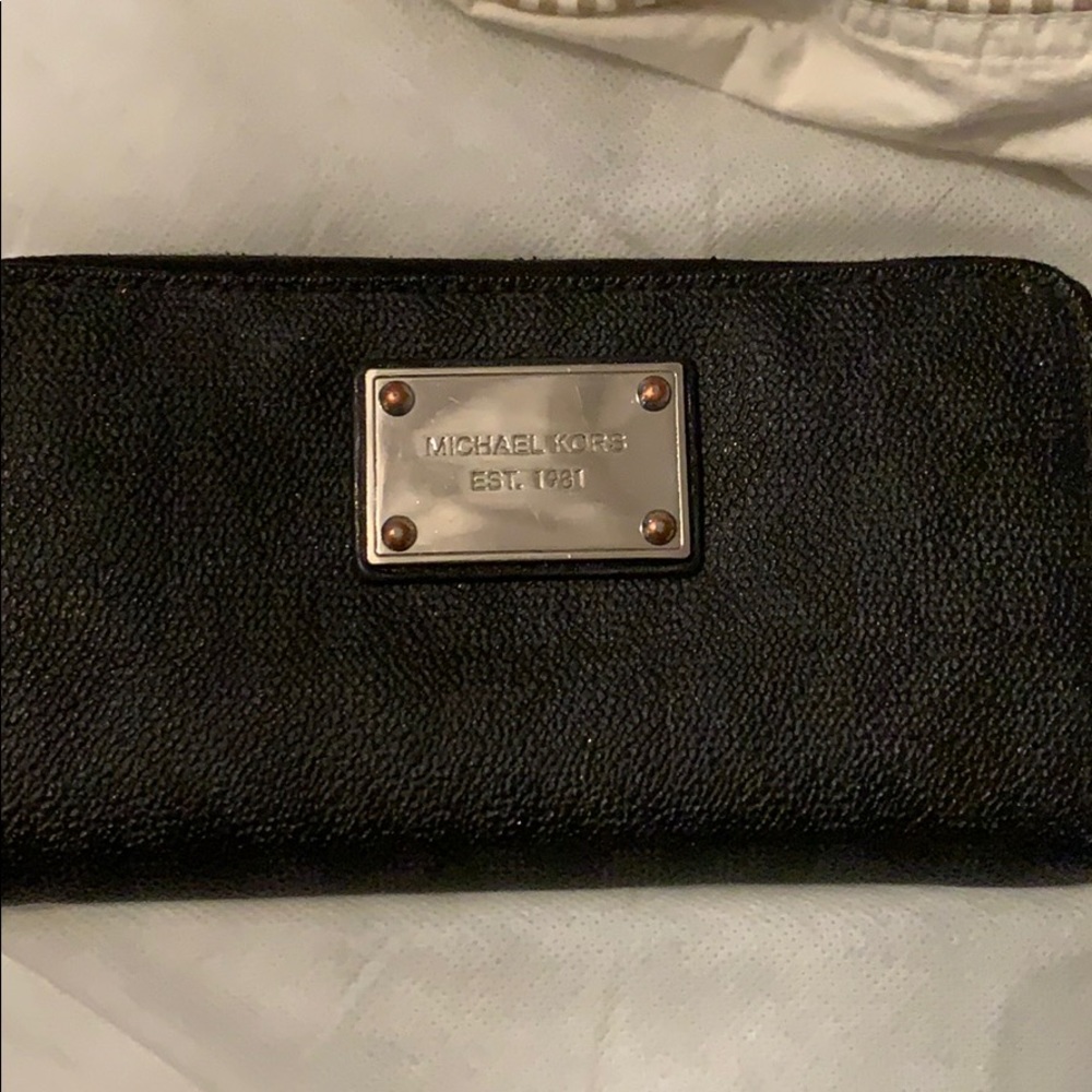 Michael kors wallet